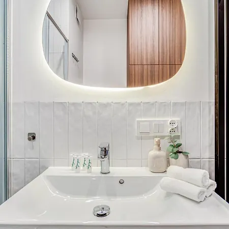 Braniborska 70 By Homeprime *